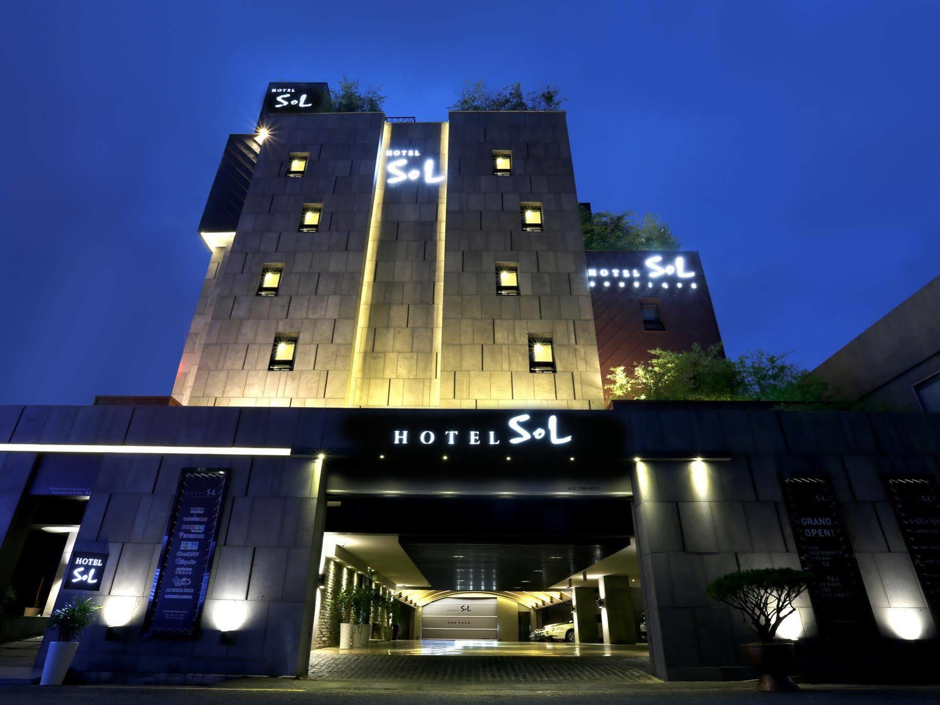 ג'אונג'ו Sol Boutique Hotel מראה חיצוני תמונה